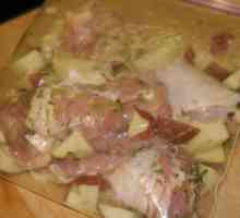 Piletina u pećnici s krumpirom u rupu: tajne ukusnu večeru