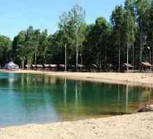Azure jezero u Lenjingradu regiji: kako da se iz Sankt Peterburga, uslovi za plažu i rekreaciju