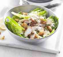 Cezar salata sa piletinom i kineskog kupusa: recept i povijest