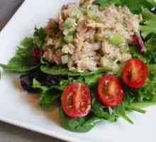 Salata sa konzervirane tune i krastavac. jednostavne recepte