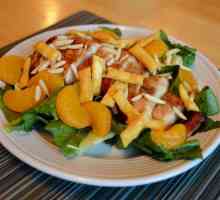 Salata sa mandarinama. Voćna salata od jabuke i mandarine. Salata sa mandarinama i sirom