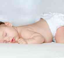 Koliko sna treba novorođenče?
