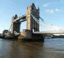 Tower Bridge u Londonu. Tower Bridge u Londonu - Foto