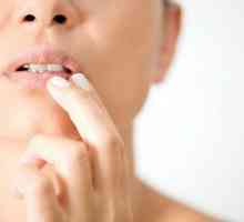 Tačka na usnama crveni: razlozi i liječenje