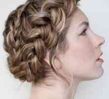 Ženske frizure: tkanja kikice uši