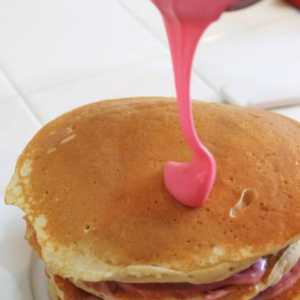 Pancake kolača "od Pavloviča": recept sa različitim ispunama
