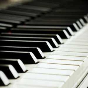 Ono što se razlikuje od Piano Piano i klavir