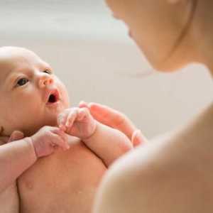 Šta učiniti ako novorođenče ljuskave kože?