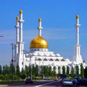Atrakcija u kazahstanske stepe. Almati džamija - centralne Azije islamske kulture
