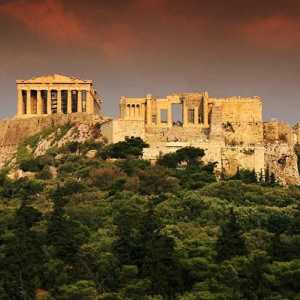 Gradovi u Grčkoj: uranjanje naglavce u predivnu atmosferu antike