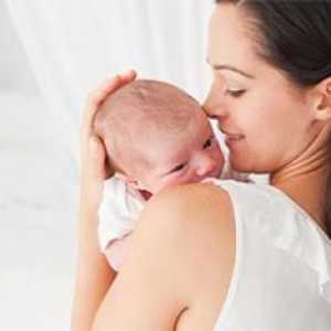 Beba povraća kiselo mlijeko: uzroci i liječenje