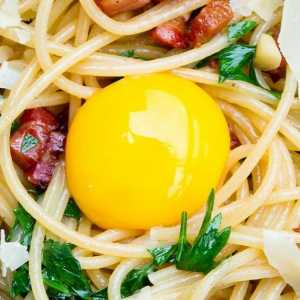 Kako kuhati tjesteninu "Carbonare" kod kuće