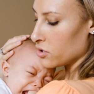 Kako tretirati curenje iz nosa kod beba: osnovna pravila