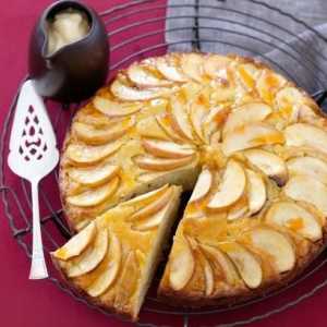 Kako kuhati pitu od jabuka kod kuće: dvije recept usta zalijevanje