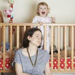 Kako naučiti dijete da spava bez ljuljanje: karakteristike procesa
