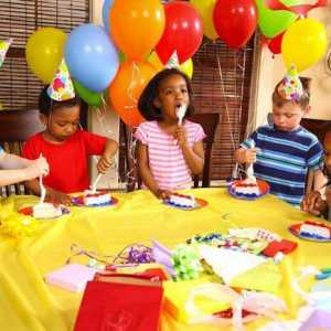 Kako sprovesti rođendanske zabave za djecu kod kuće? Provođenje djeca dom dan rođenja