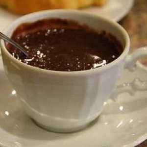 Kako napraviti toplu čokoladu kod kuće: korak po korak recept
