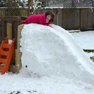 Kako napraviti nasip snijega za djecu