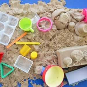 Kako napraviti kinetičke pijesak rukama: sastav i tehnologije