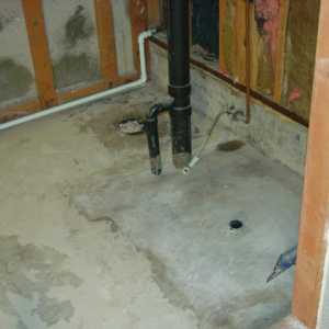Kako napraviti podove u kadi pravilno zagrijati ruke? Kako napraviti toplo betonskom podu u kadi?