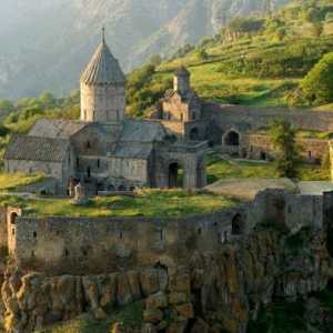 Koja religija u Armeniji? Zvaničnu religiju: Armenija