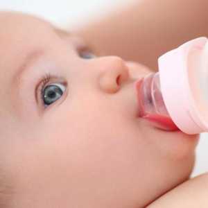 Kada možete dati kravlje mlijeko za dijete? Je kravlje mlijeko razrijeđen s vodom?