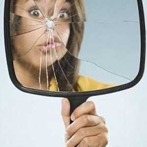 Ljudi se prijavite: ako razbijete ogledalo, šta je to?