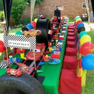 Stol ukras na rođendansku zabavu za djecu sa svojim rukama