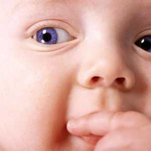 Zašto promijeniti boju očiju novorođenčeta