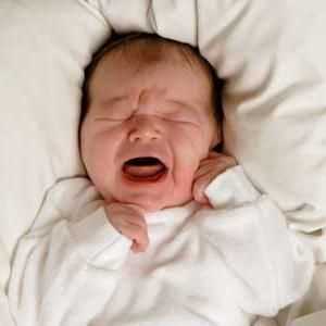 Zašto bebe spavaju loše? Savjeti za mlade roditelje