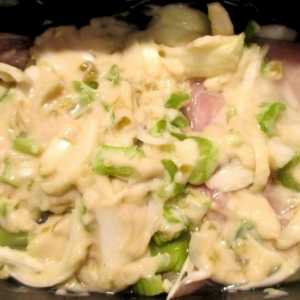 Salata recept "nježnost" na praznične trpeze sa piletinom, ananasa i šljive