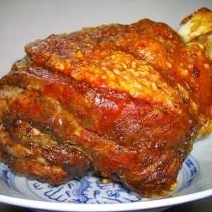 Kolenica svinjetine u multivarka - ukusan i ukusne glavno jelo