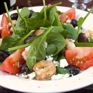 Grčka salata sa škampima. Recept sa slikom