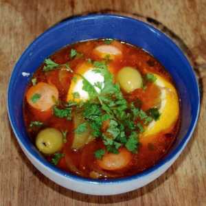 Solyanka mesa u multivarka: recept za srdačna juha
