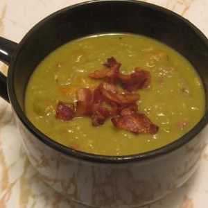 Supa od graška sa dimljenom multivarka - to je lako i ukusno!