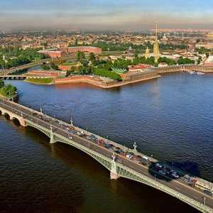 Trinity Bridge - plemeniti simbol Sankt Peterburga