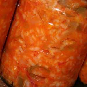 Univerzalni pripreme za zimu: salata s rižom i paradajz