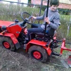Univerzalni mini traktori "Belarus"
