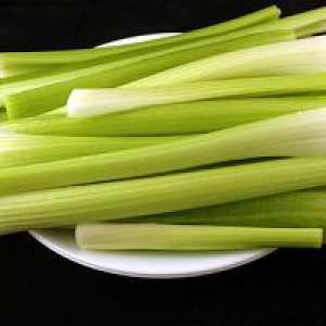 Zdrave ishrane ili jedu celer.